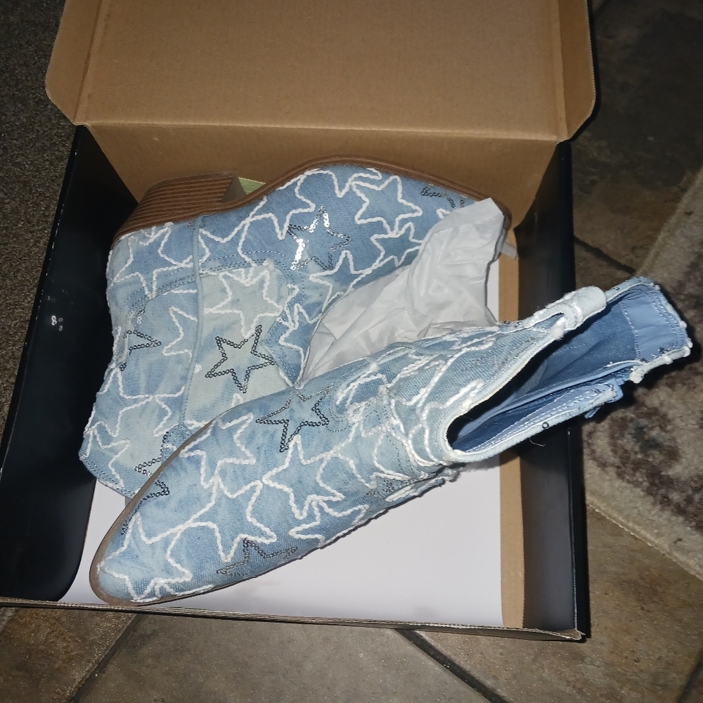 No Bo Patterned Denim Ankle Boots